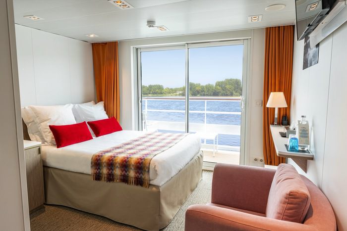 Upper Deck Double Bed Accessible Cabin CAT. B